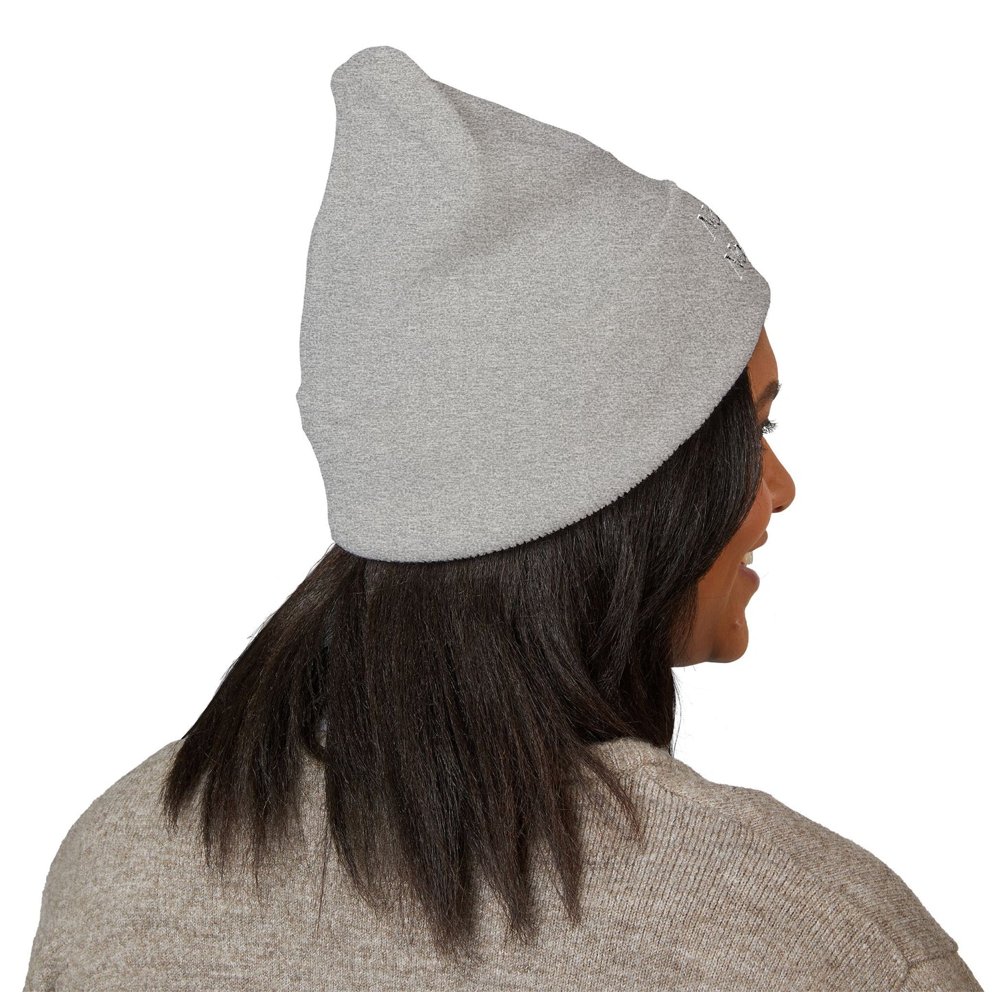 🖤 No Label. No Legacy – Cuffed Beanie Minimal words. Maximum energy.