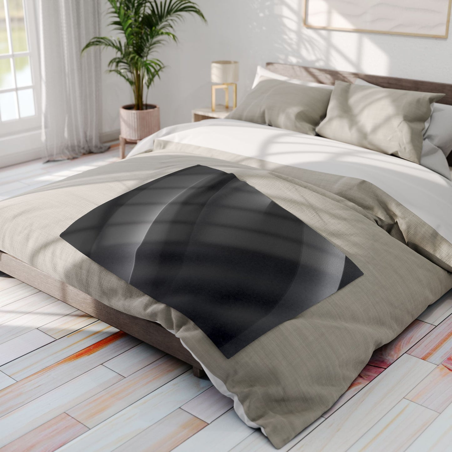 Black Abstract Cozy Arctic Fleece Blanket – Modern Comfort, Artistic Edge, Everyday Warmth