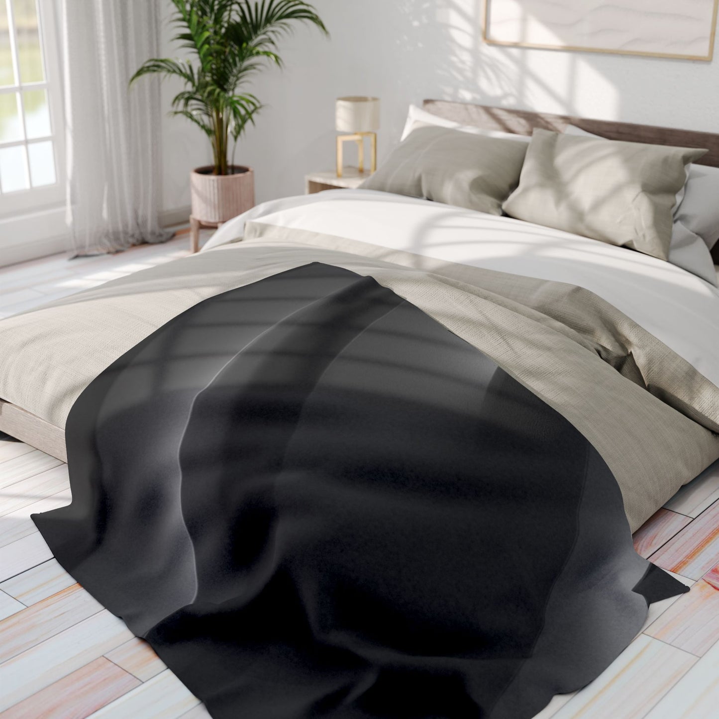 Black Abstract Cozy Arctic Fleece Blanket – Modern Comfort, Artistic Edge, Everyday Warmth