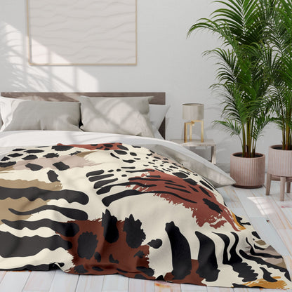 Cozy Arctic Fleece Blanket – Animal Print Throw for Stylish Comfort & Warmth