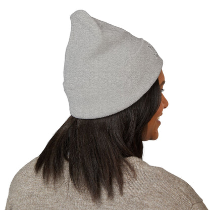 🖤 No Label. No Legacy – Cuffed Beanie Minimal words. Maximum energy.